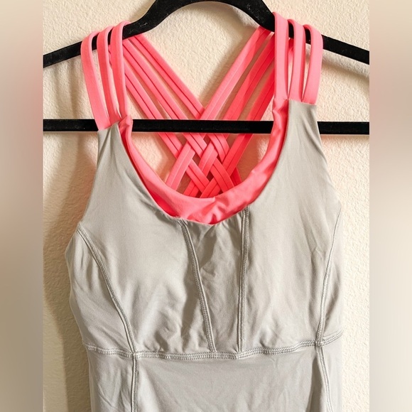 Lululemon Beat The Heat Tank | Size 6 - Picture 16 of 16